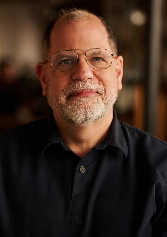 tyler-cowen-2024-v3.jpg Tyler Cowen Headshot